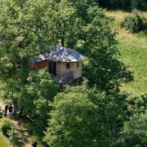 Cabane dans les arbres La Cabane des Nids en Périgord  et  Spa