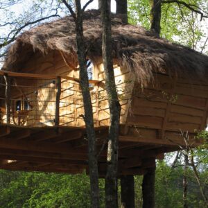 Cabane dans les arbres La Chamberloute