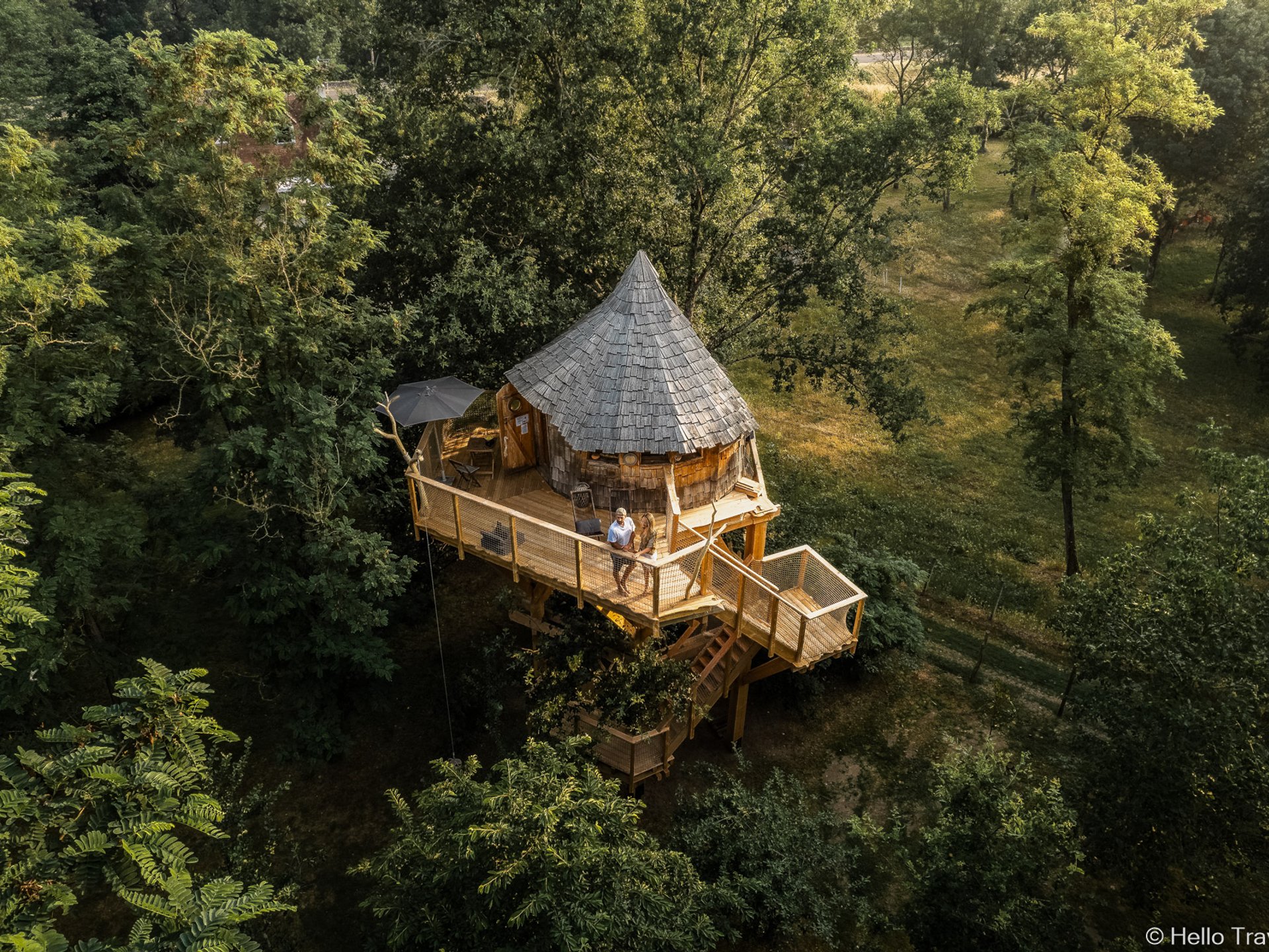 Cabane dans les arbres La Cabane du Verger et Spa Cabane dans les arbres La Cabane du Verger et Spa