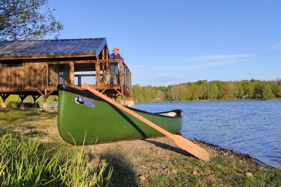 Cabane sur l'eau Creuse Cabane sur l'eau Creuse