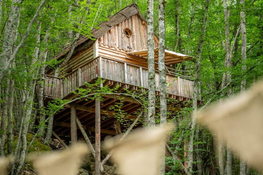 Cabane sur pilotis Provence-Alpes-Côte d'Azur>Hautes-Alpes Cabane sur pilotis Provence-Alpes-Côte d'Azur>Hautes-Alpes