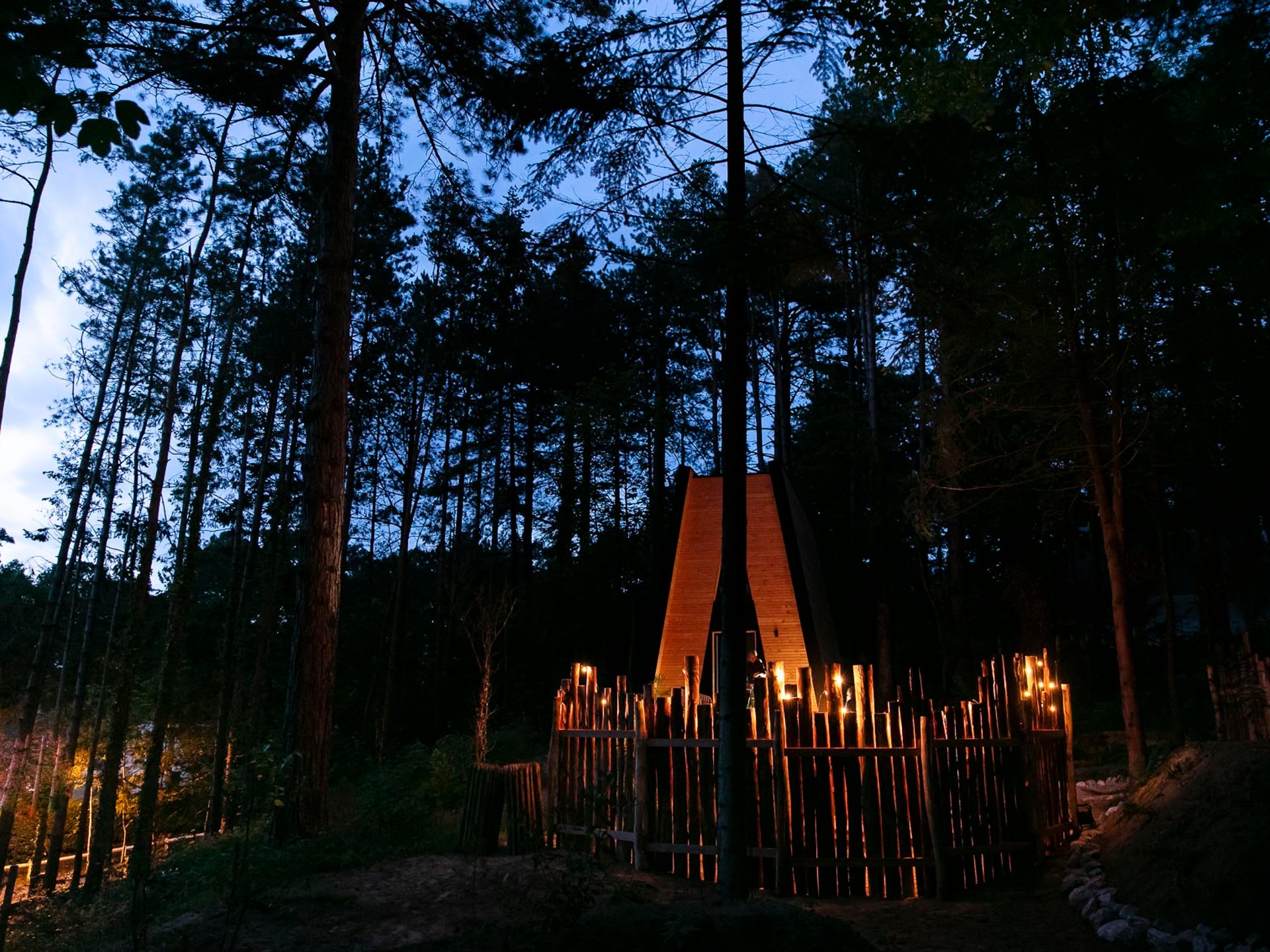 Cabane sur pilotis La Cabane Spa de Bain de Forêt Cabane sur pilotis La Cabane Spa de Bain de Forêt