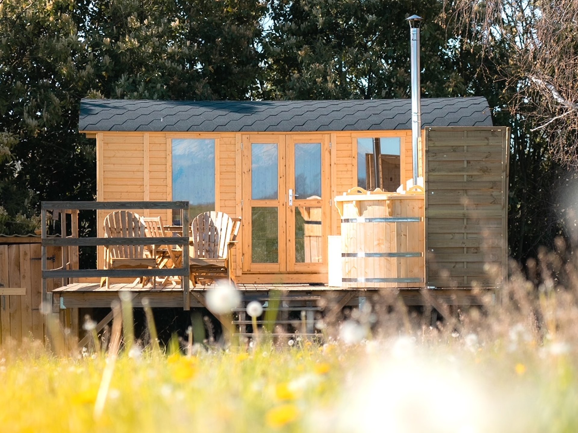 Cabane sur pilotis La Cabane Balaguère et son Bain Nordique Cabane sur pilotis La Cabane Balaguère et son Bain Nordique