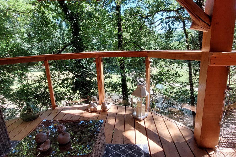 Cabane sur pilotis Les Cottages de Sarrant Cabane sur pilotis Les Cottages de Sarrant