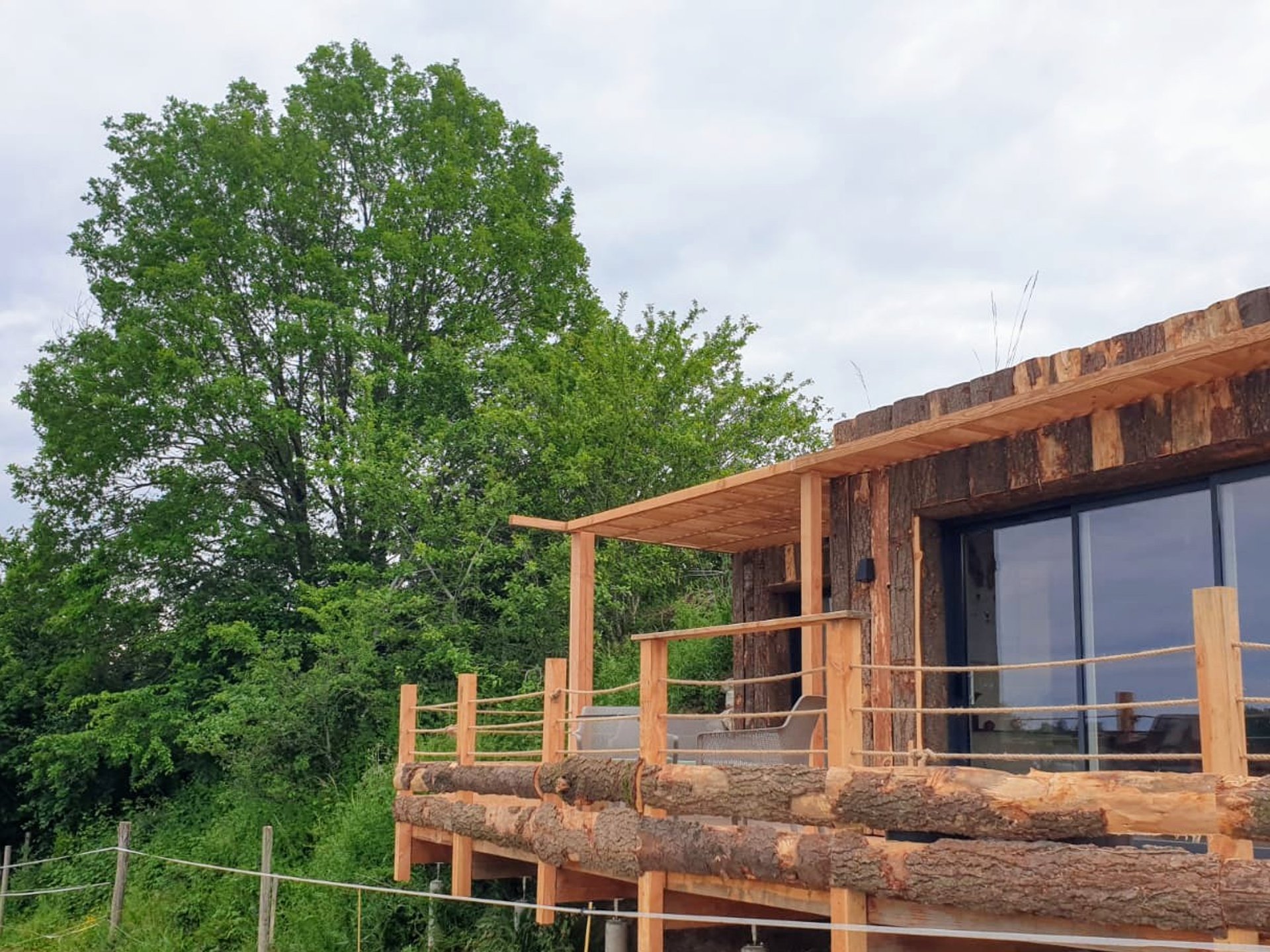 Cabane végétalisée Le Terrier et Spa - Domaine Langelet Cabane végétalisée Le Terrier et Spa - Domaine Langelet