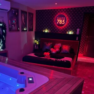 Chambre à thème Suite 785 Chambre Romantique Spa  et  Sauna