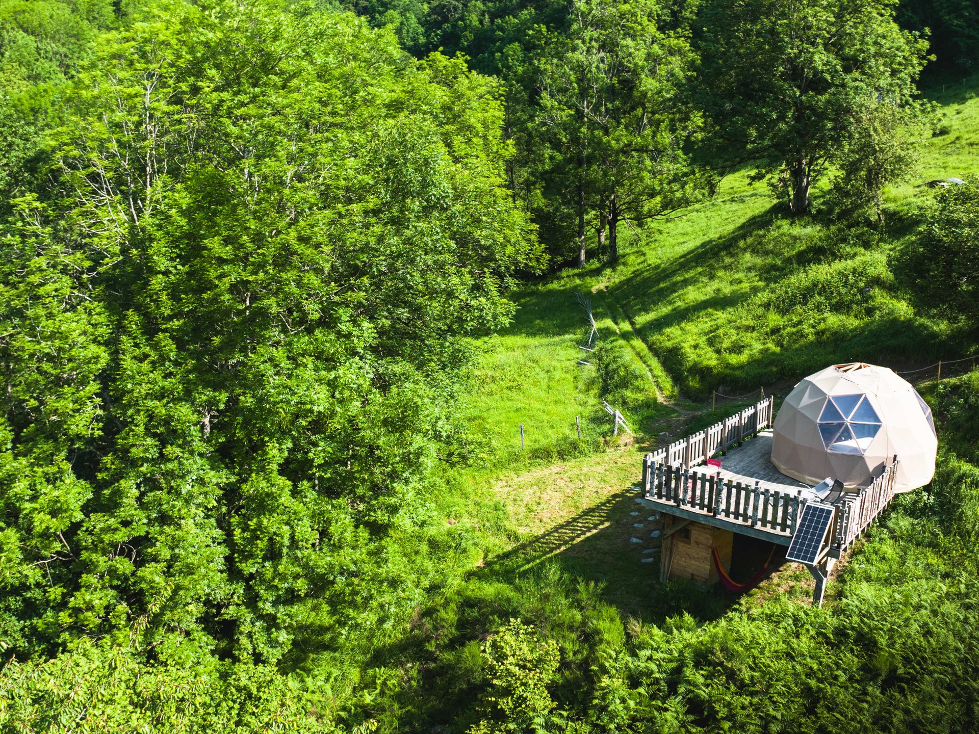 Dôme Dôme de la Hount de l'Insolite des Pyrénées Dôme Dôme de la Hount de l'Insolite des Pyrénées