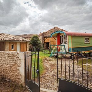 Roulotte Roulotte climatisée avec piscine naturelle