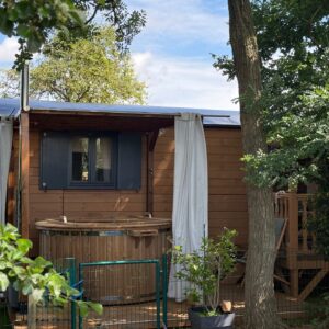 Roulotte La roulotte dorée  et  bain nordique privatif