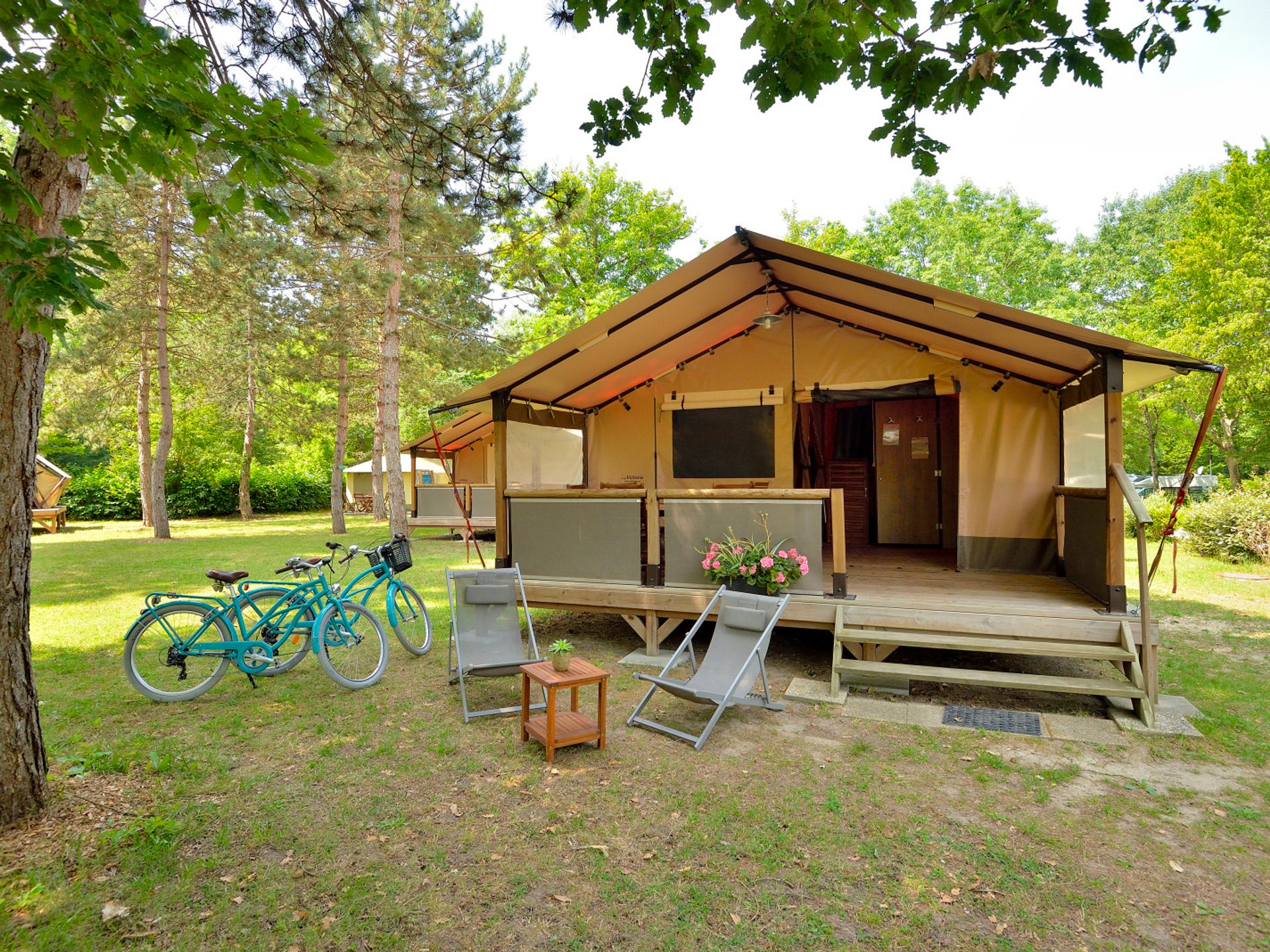 Tente et tente lodge Lodge Victoria de la Vallée - 5 personnes Tente et tente lodge Lodge Victoria de la Vallée - 5 personnes