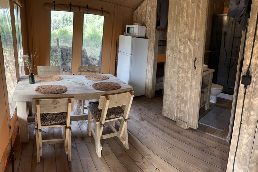 Tente et tente lodge A NASSA Tente et tente lodge A NASSA