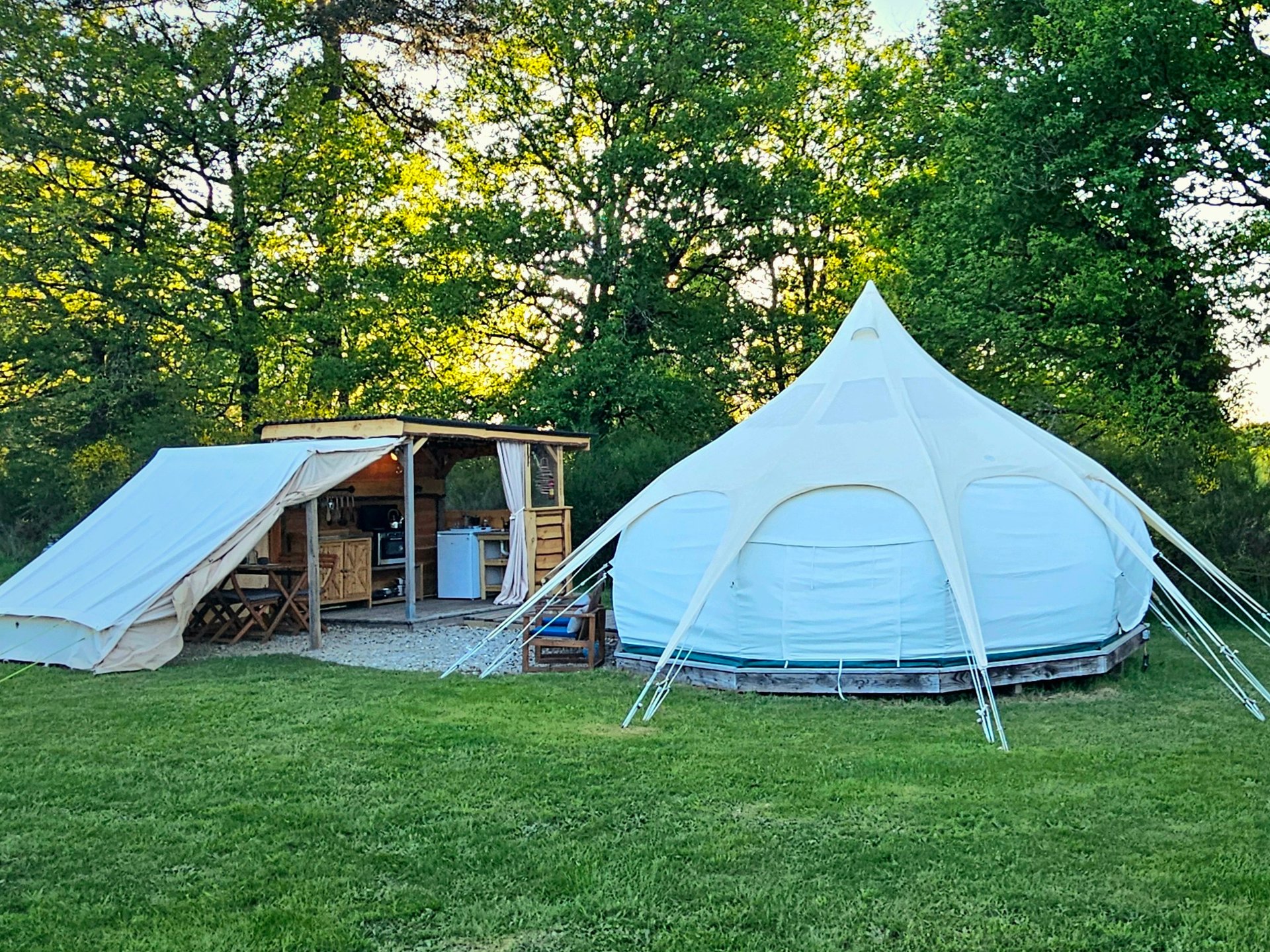 Tente et tente lodge Lotus belle tipi Le Ranch Camping et Glamping Tente et tente lodge Lotus belle tipi Le Ranch Camping et Glamping
