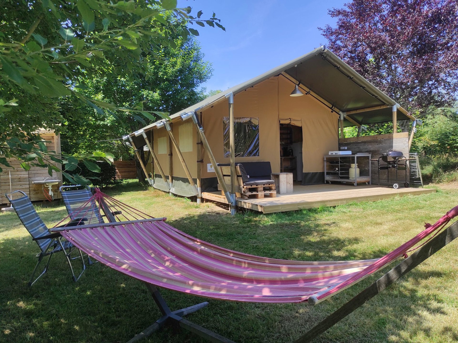 Tente et tente lodge Safari lodge La Chabanne Tente et tente lodge Safari lodge La Chabanne