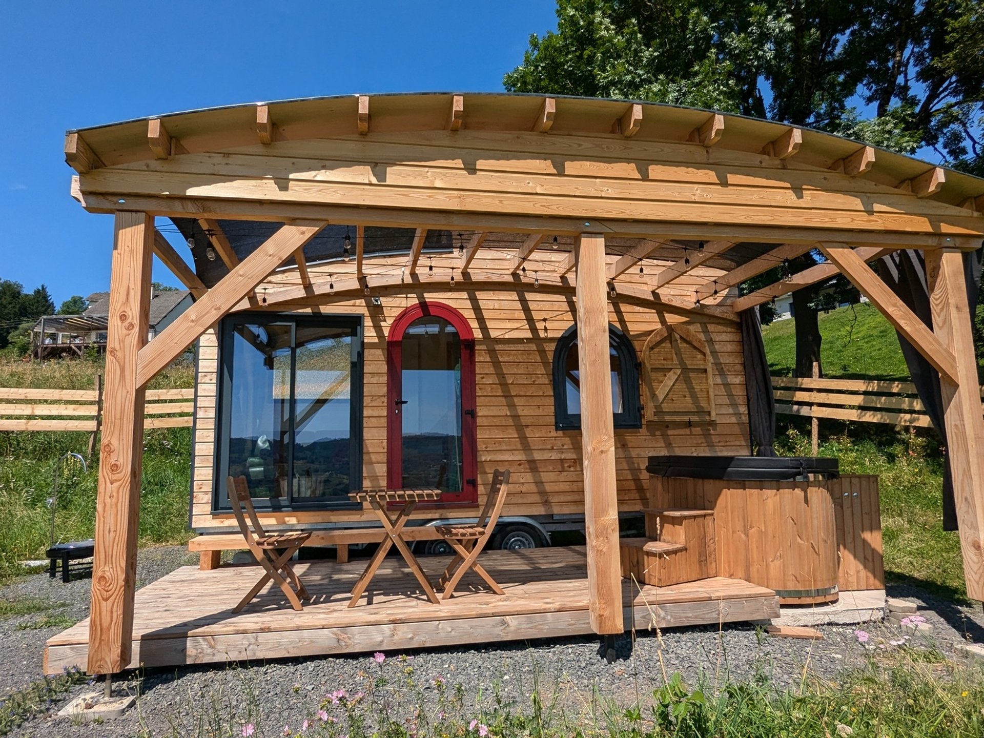 Tiny House Le Foyer de Bilbo et Spa Tiny House Le Foyer de Bilbo et Spa