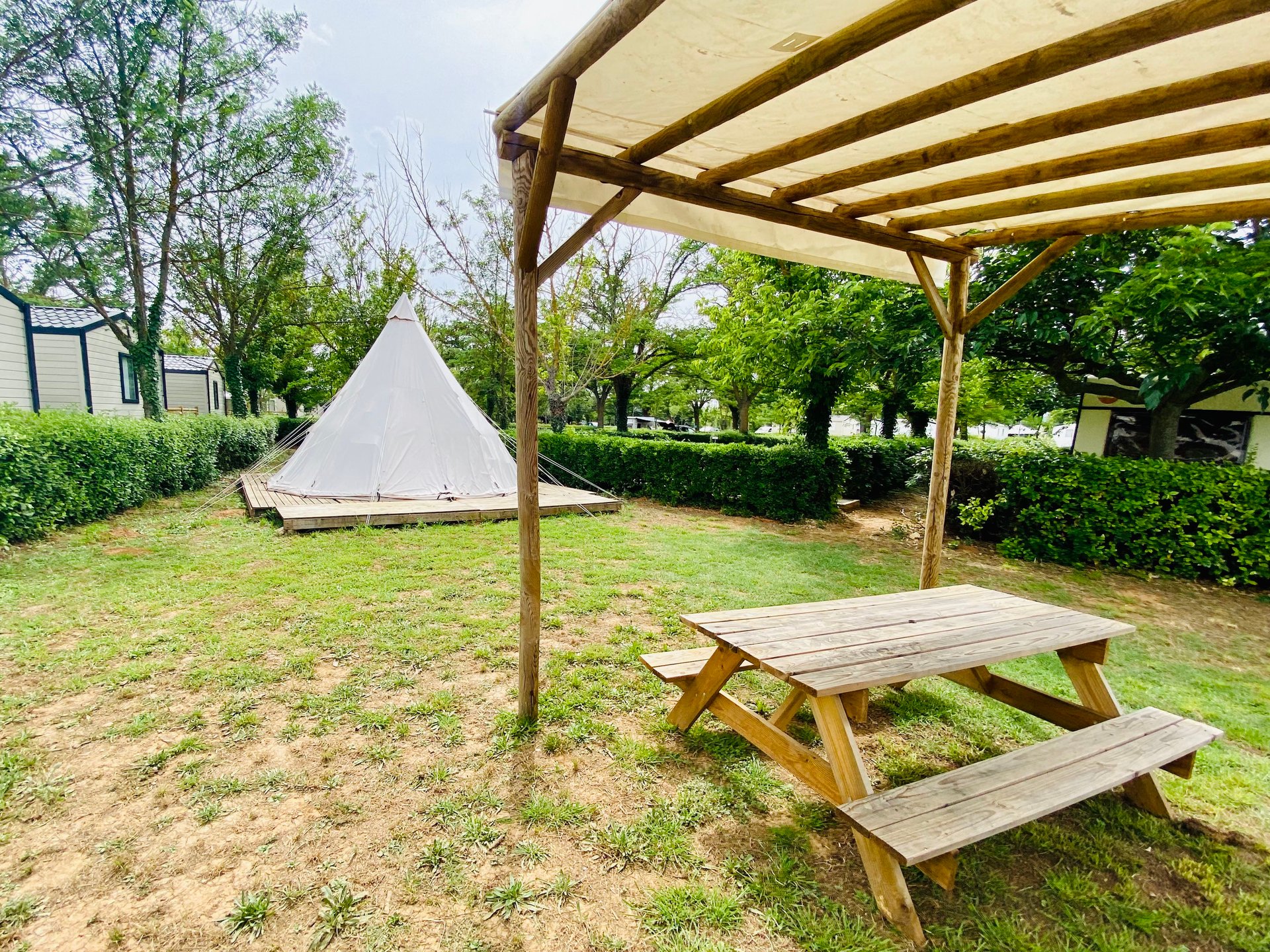 Tipi Tente insolite tipi 2/4p 1/4 pers. Tipi Tente insolite tipi 2/4p 1/4 pers.