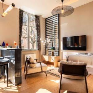 NEAT SUITE  -SPA  et  CINEMA